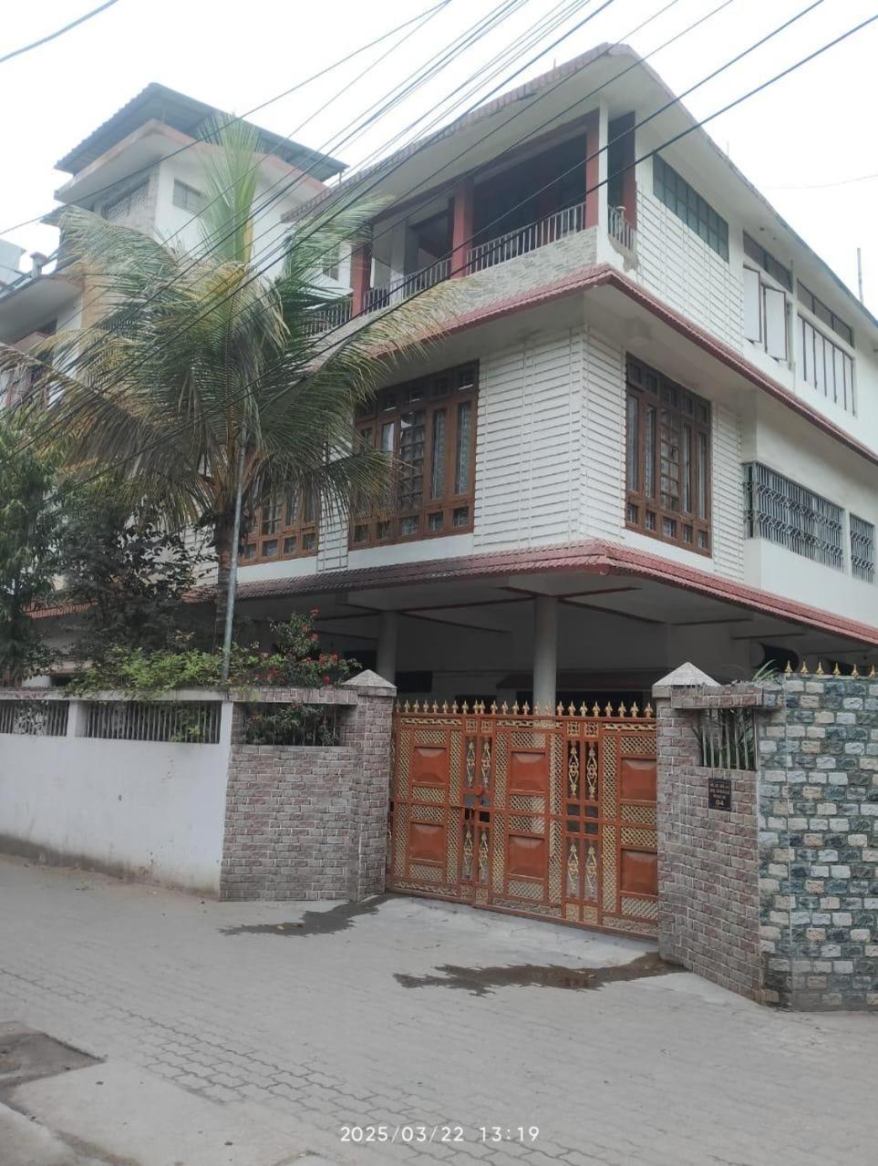 Amazing Homestay Гувахати Экстерьер фото