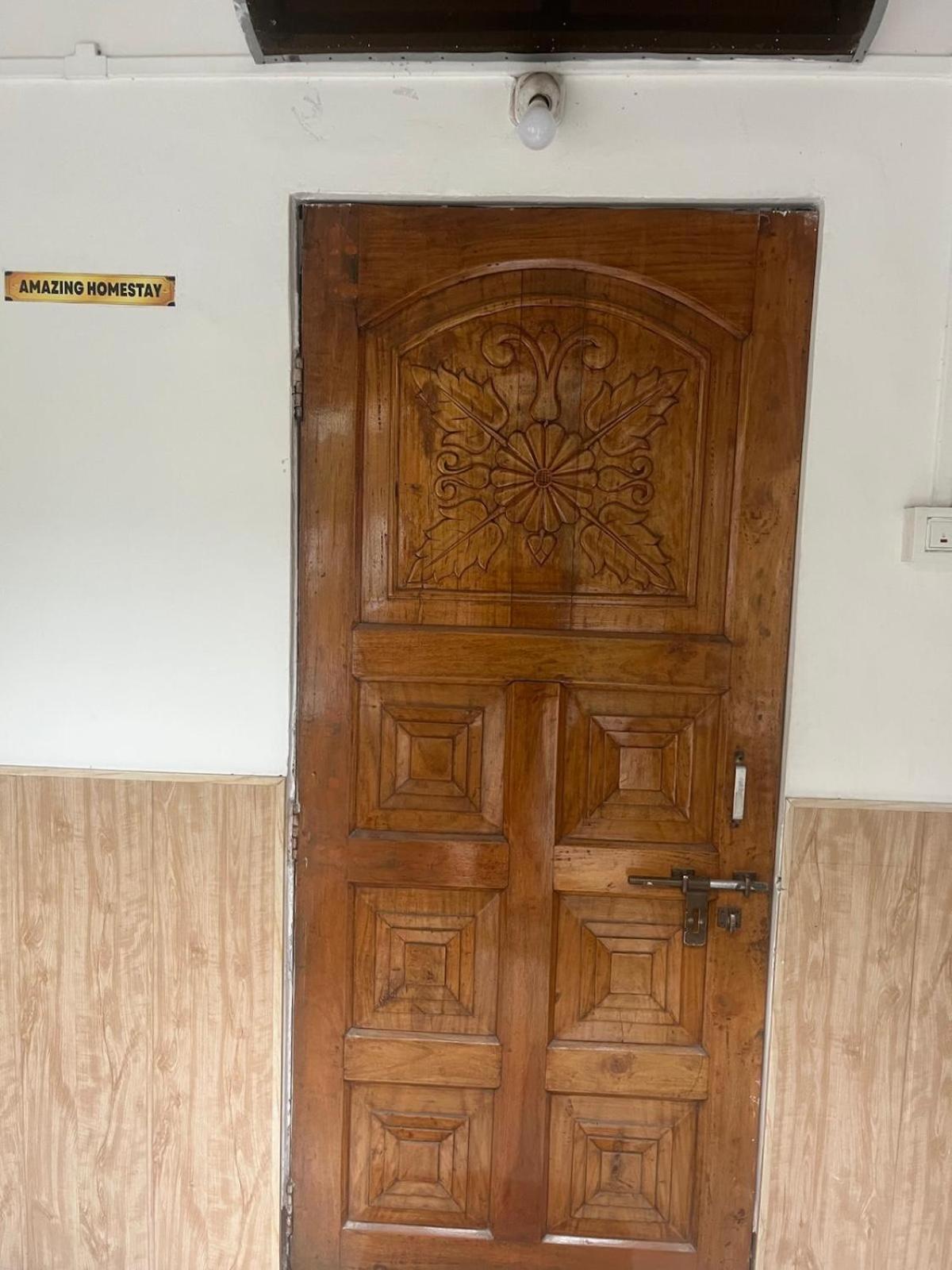 Amazing Homestay Гувахати Экстерьер фото