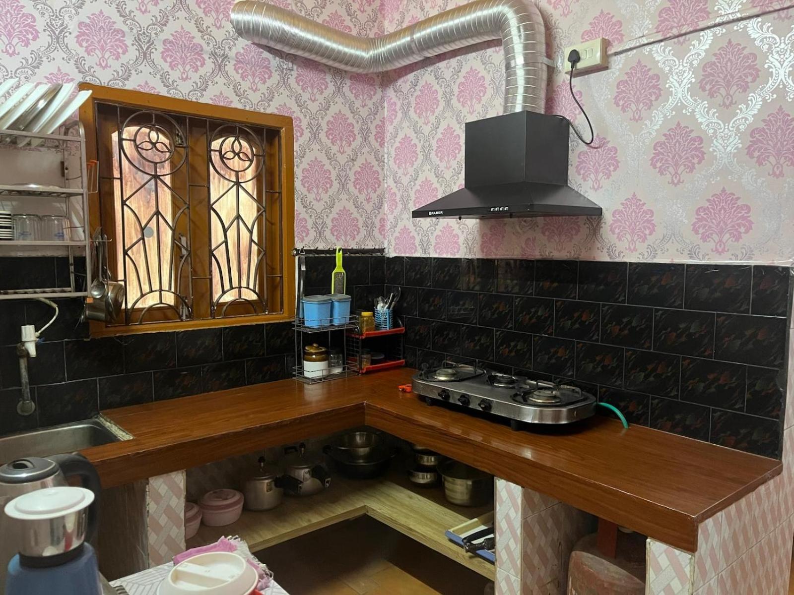 Amazing Homestay Гувахати Экстерьер фото