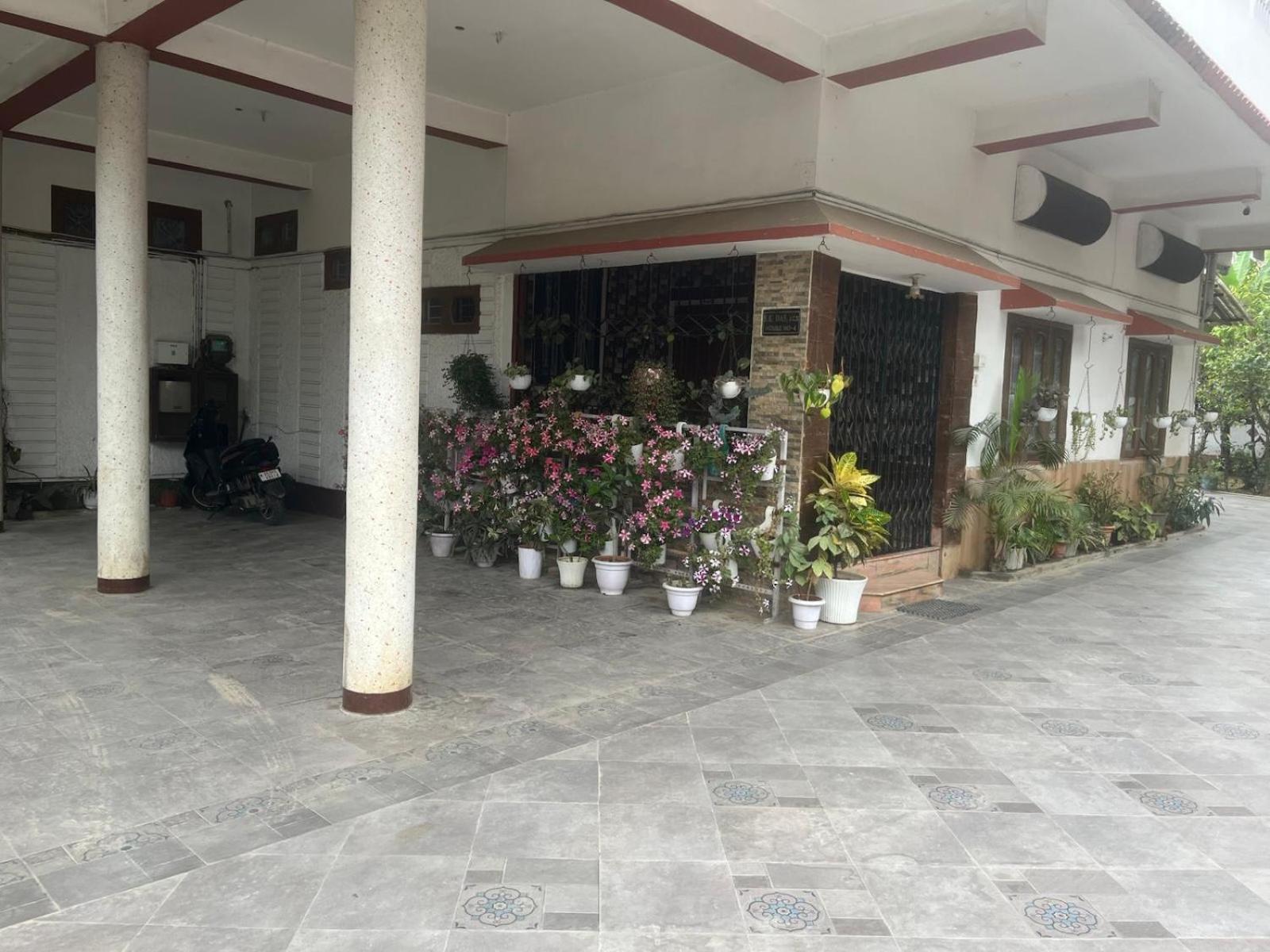 Amazing Homestay Гувахати Экстерьер фото