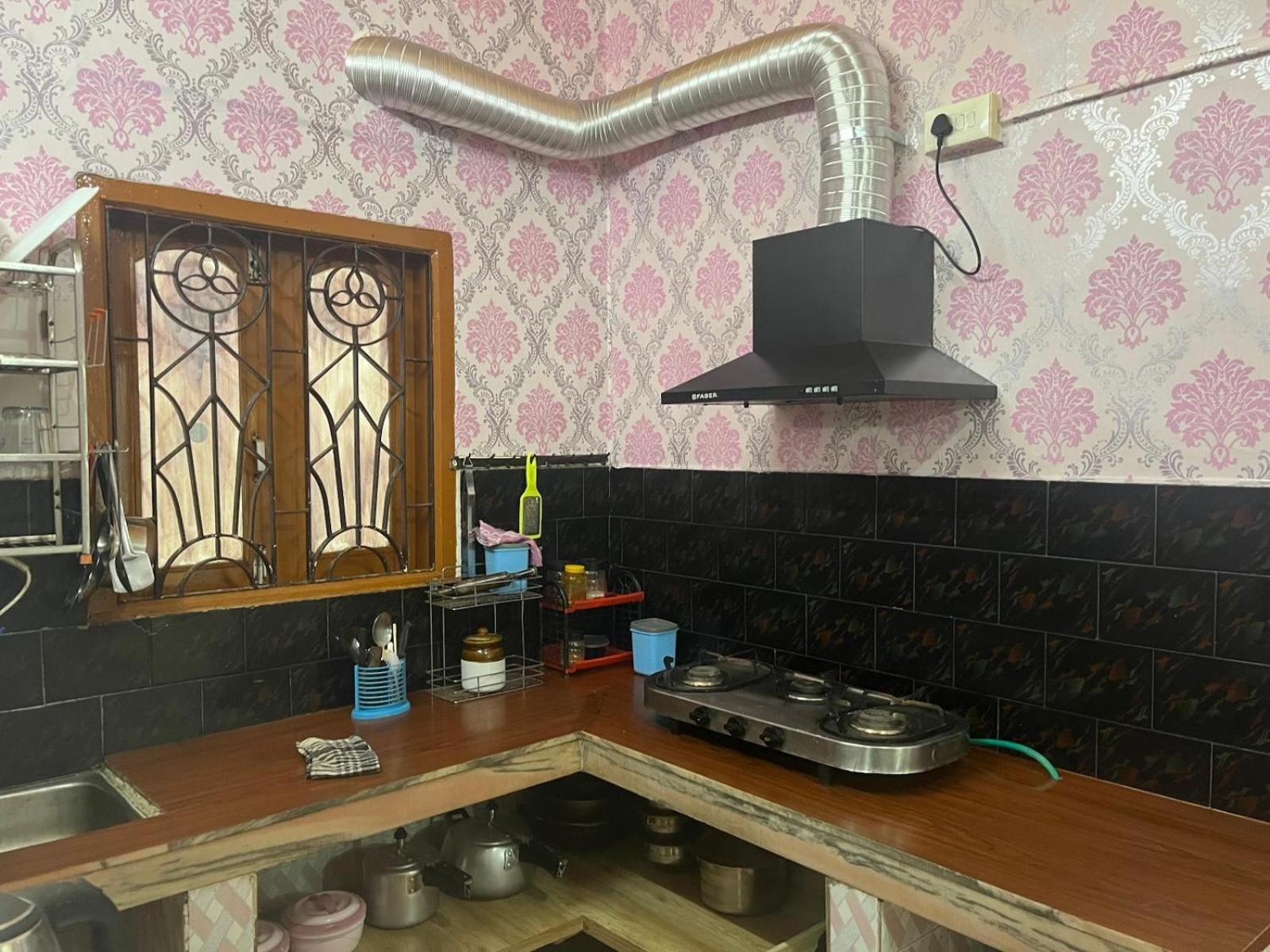 Amazing Homestay Гувахати Экстерьер фото