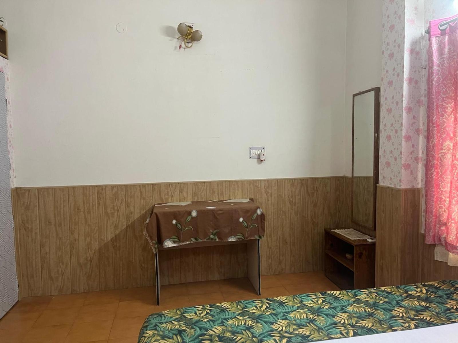 Amazing Homestay Гувахати Экстерьер фото